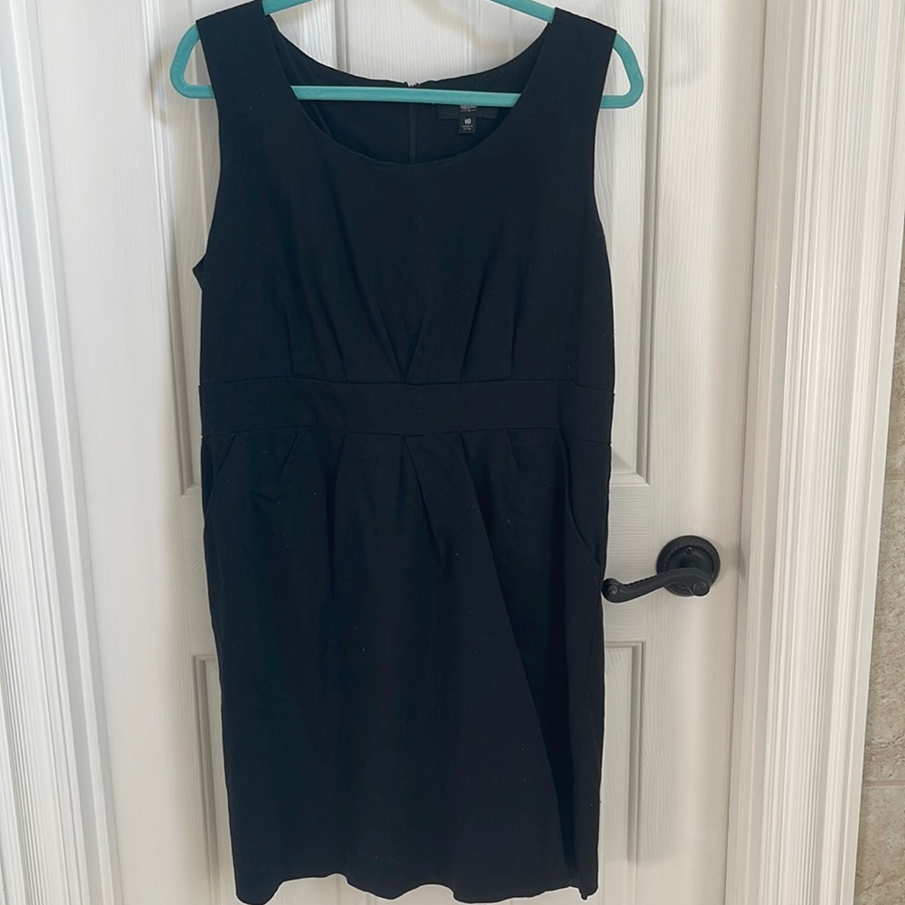 Mossimo XL 16 black shift dress with pockets! EUC